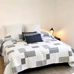 au-coeur-du-vieux-village.fr-provencehotel.com/